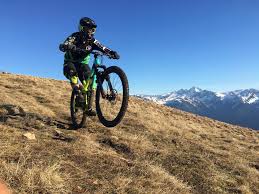 VTT descente Le Mourtis, Melles et Saint-Béat