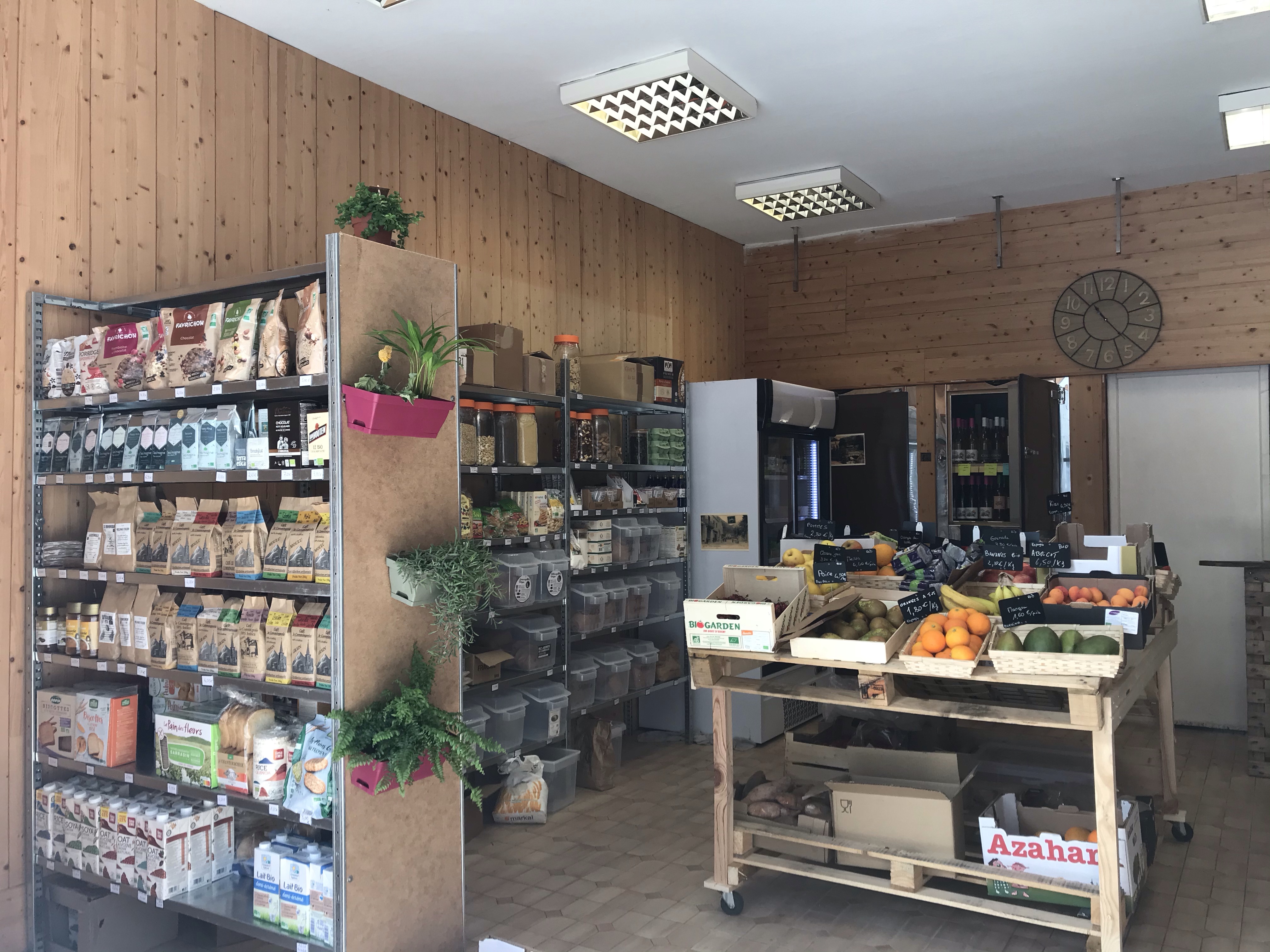 L'épicerie Comenge à Saint-Béat avec des produits locaux et bio