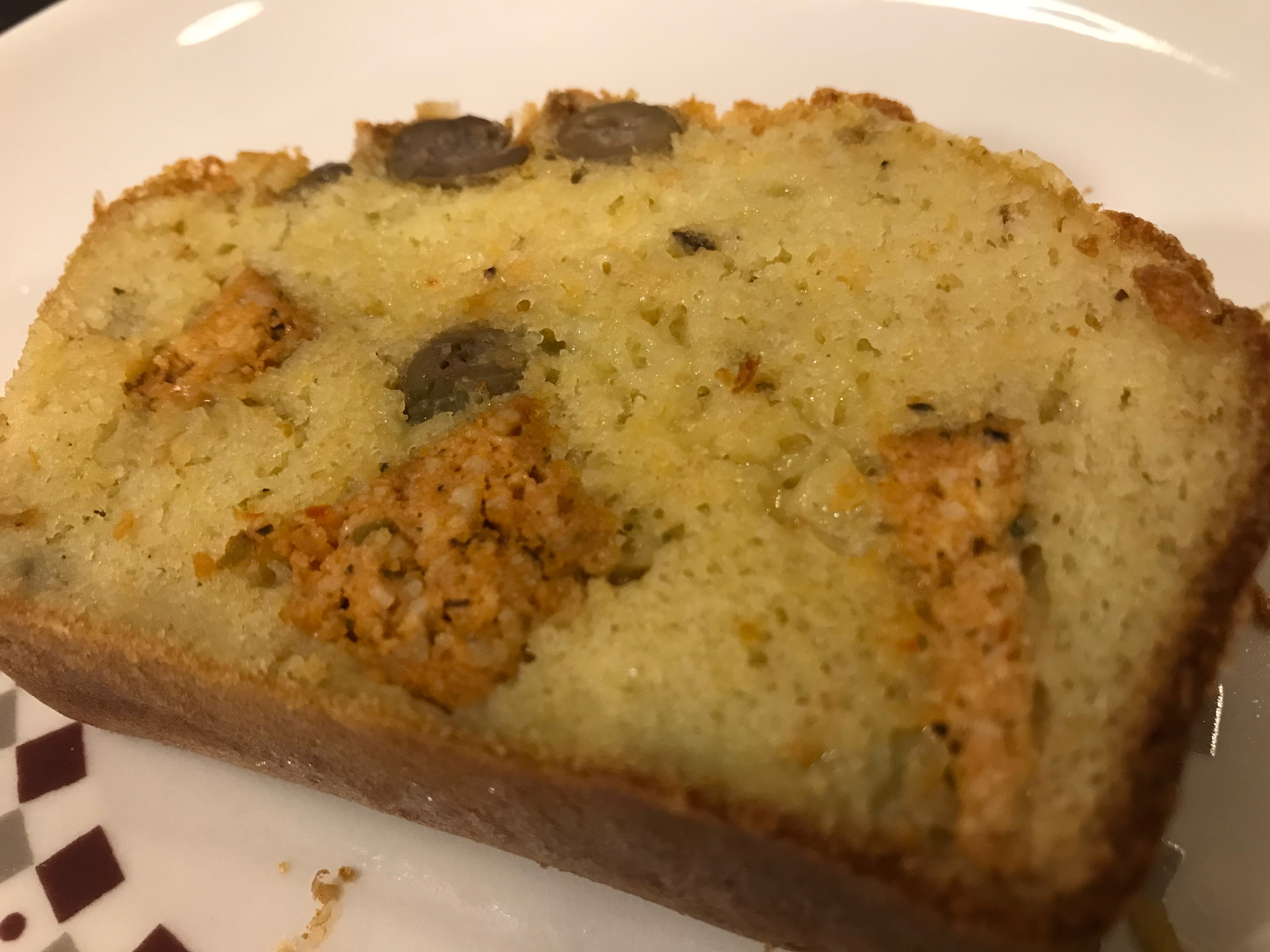 Cake bio au tofu et aux olives