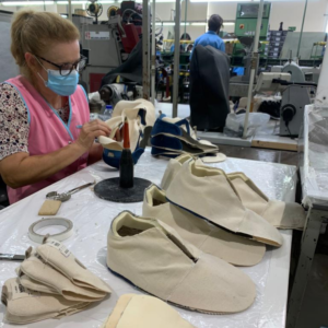 Assemblage chaussures végétales