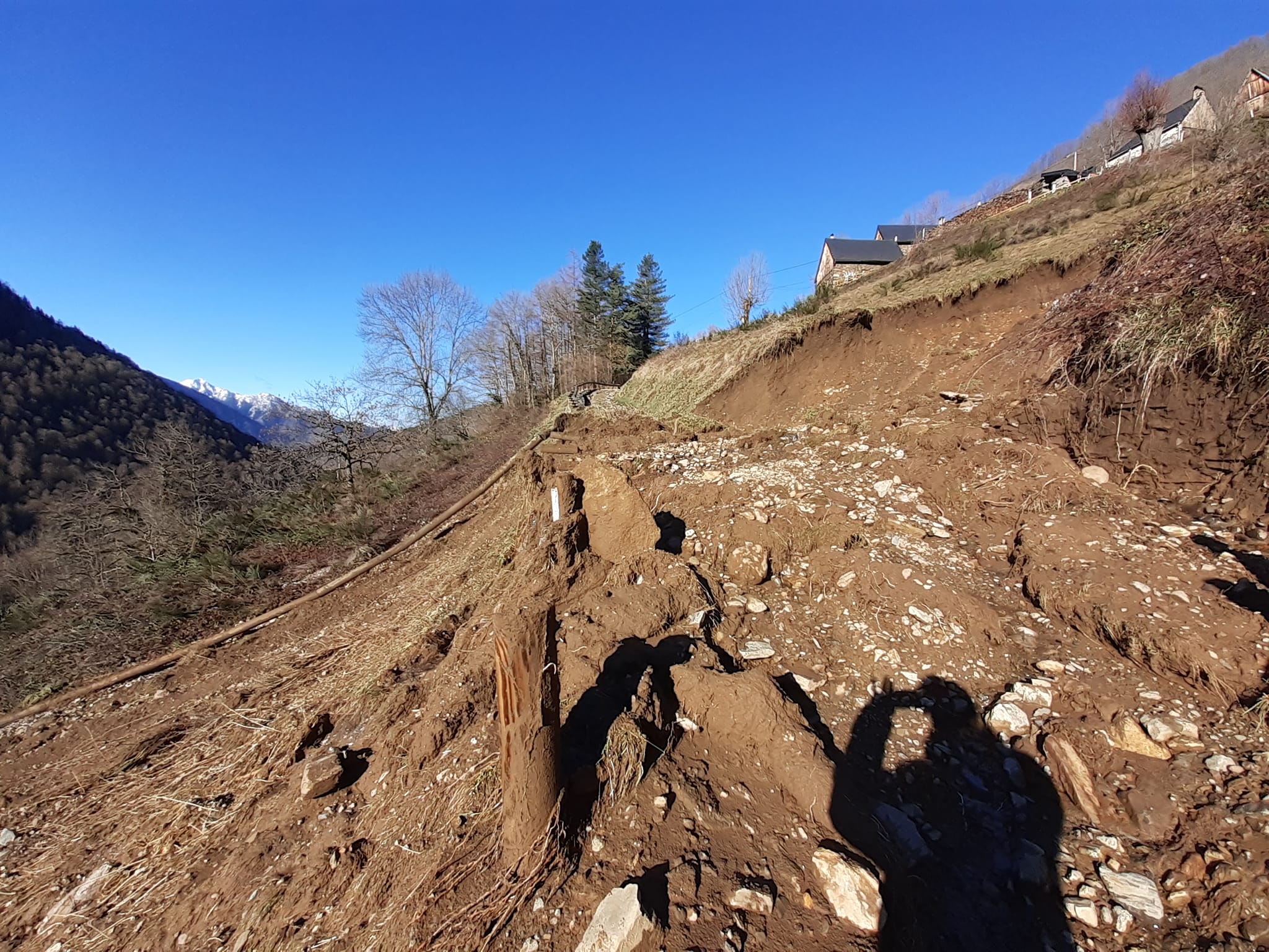 Intempéries dans les Pyrénées : glissements de terrain à Labach de Melles