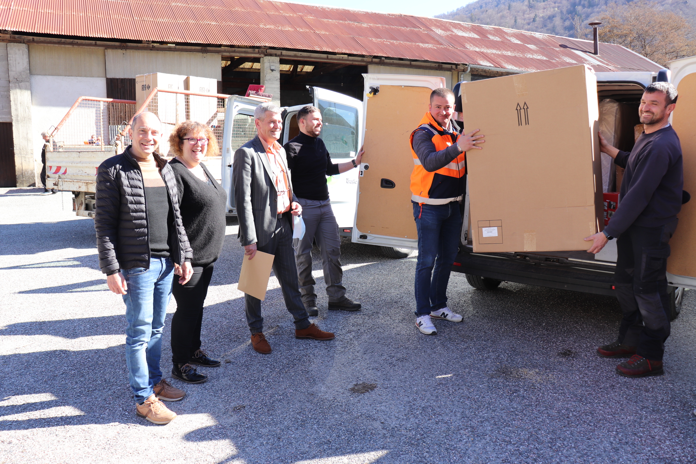 Le magasin Conforama de Saint-Gaudens solidaire des sinistrés de Saint-Béat-Lez