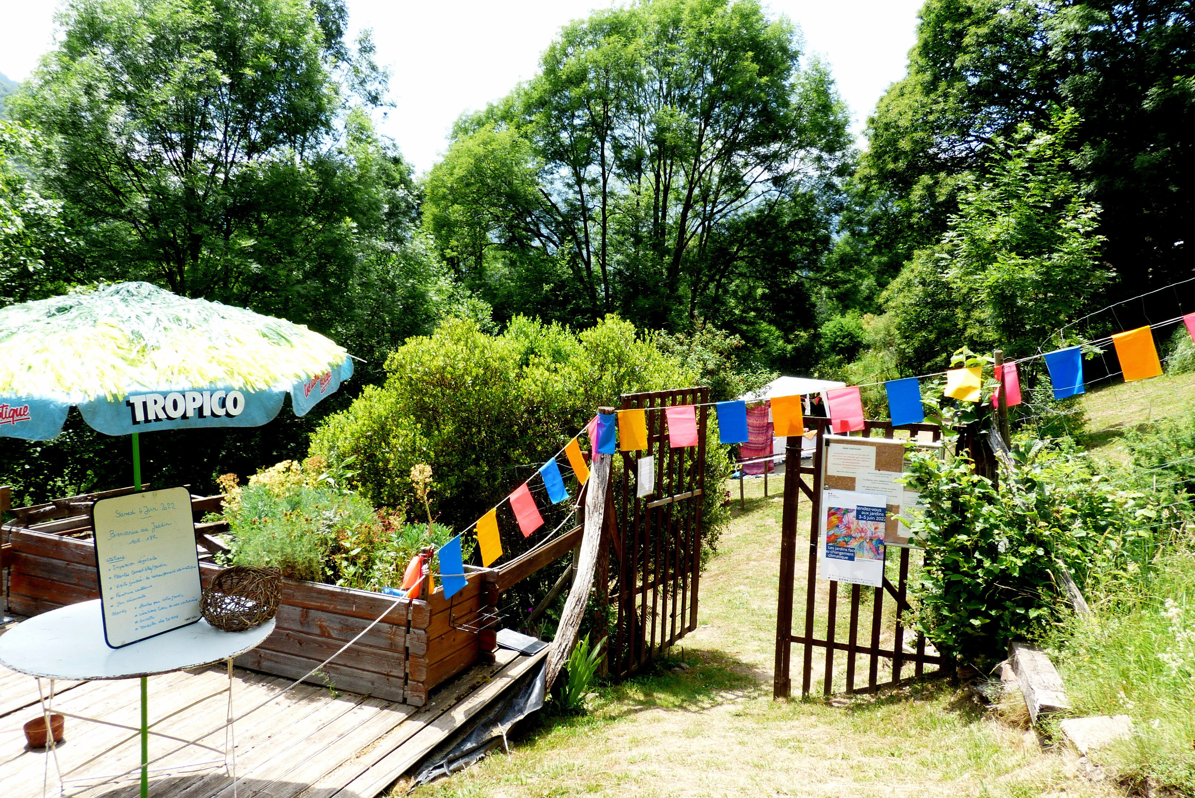 Au jardin botanique de Melles on bouquine les 14 et 15 juillet
