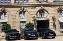 Pour les ministres faire tourner les moteurs ou tomber la cravate ?