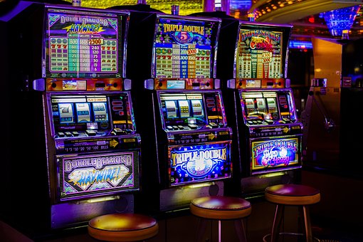 Comment fonctionnent les machines à sous de casino en ligne ?