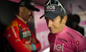 Geraint Thomas nouveau maillot rose du Giro 2023