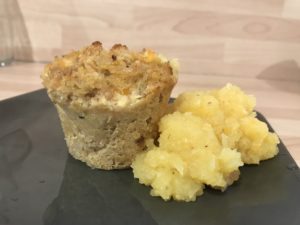 Le muffin pudding et compote de pommes