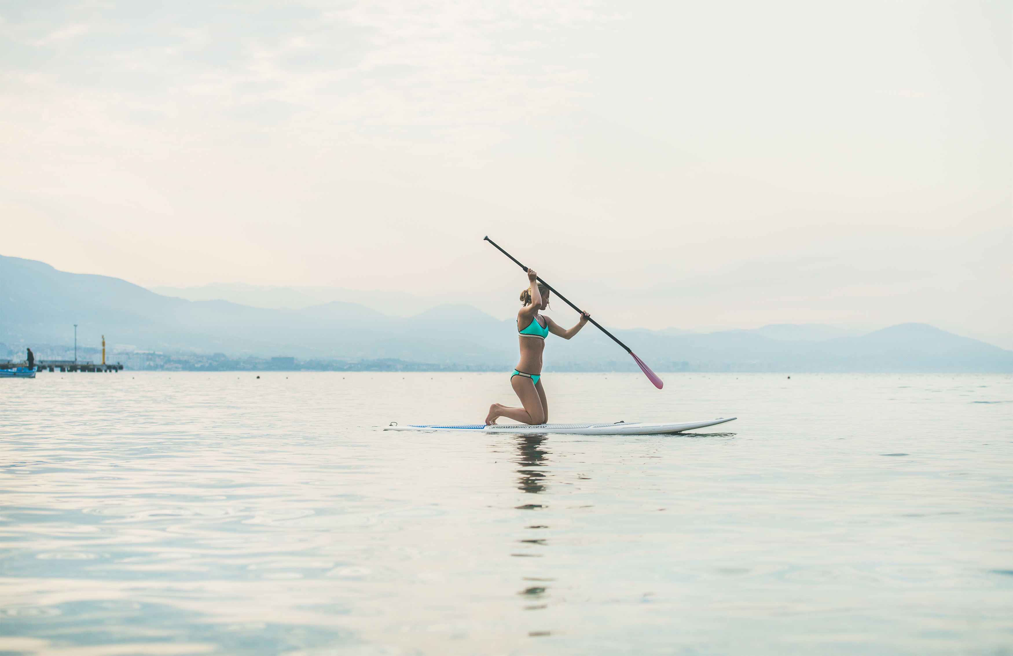 Comment s’initier au paddle sur les lacs du Puy-de-Dôme au printemps ?