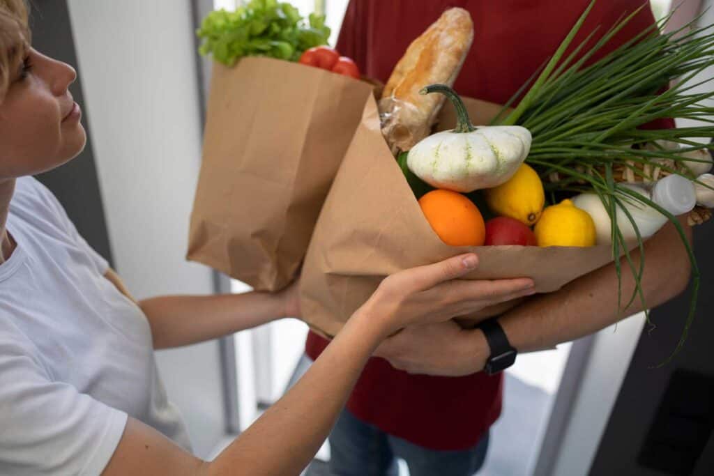 Livraison de courses à Paris : solution de confort ou mirage écologique ?