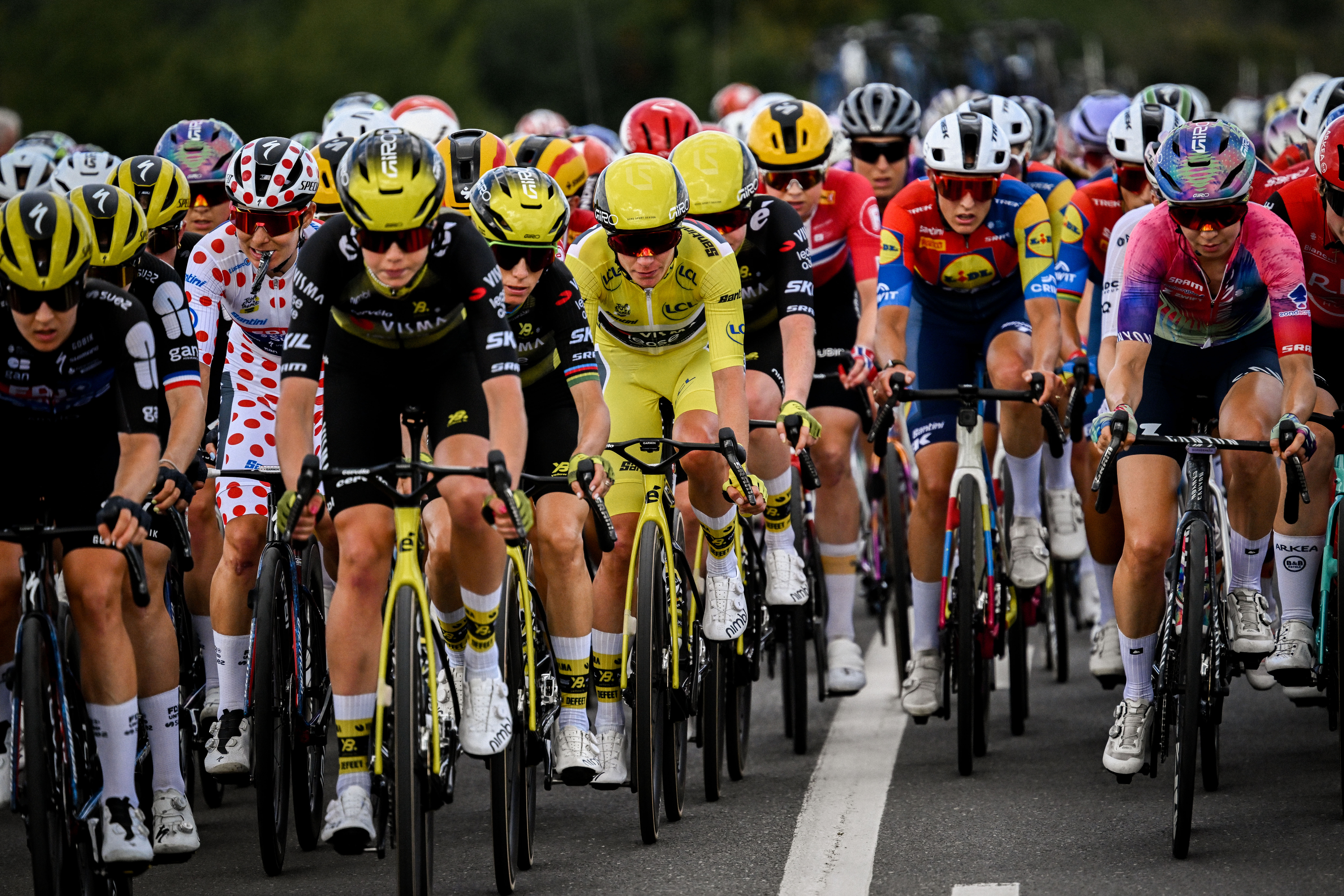 Lorena Wiebes triomphe au sprint à Poitiers