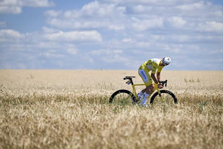 Tour de France 2025 : Tadej Pogacar vainqueur de l'étape 4
