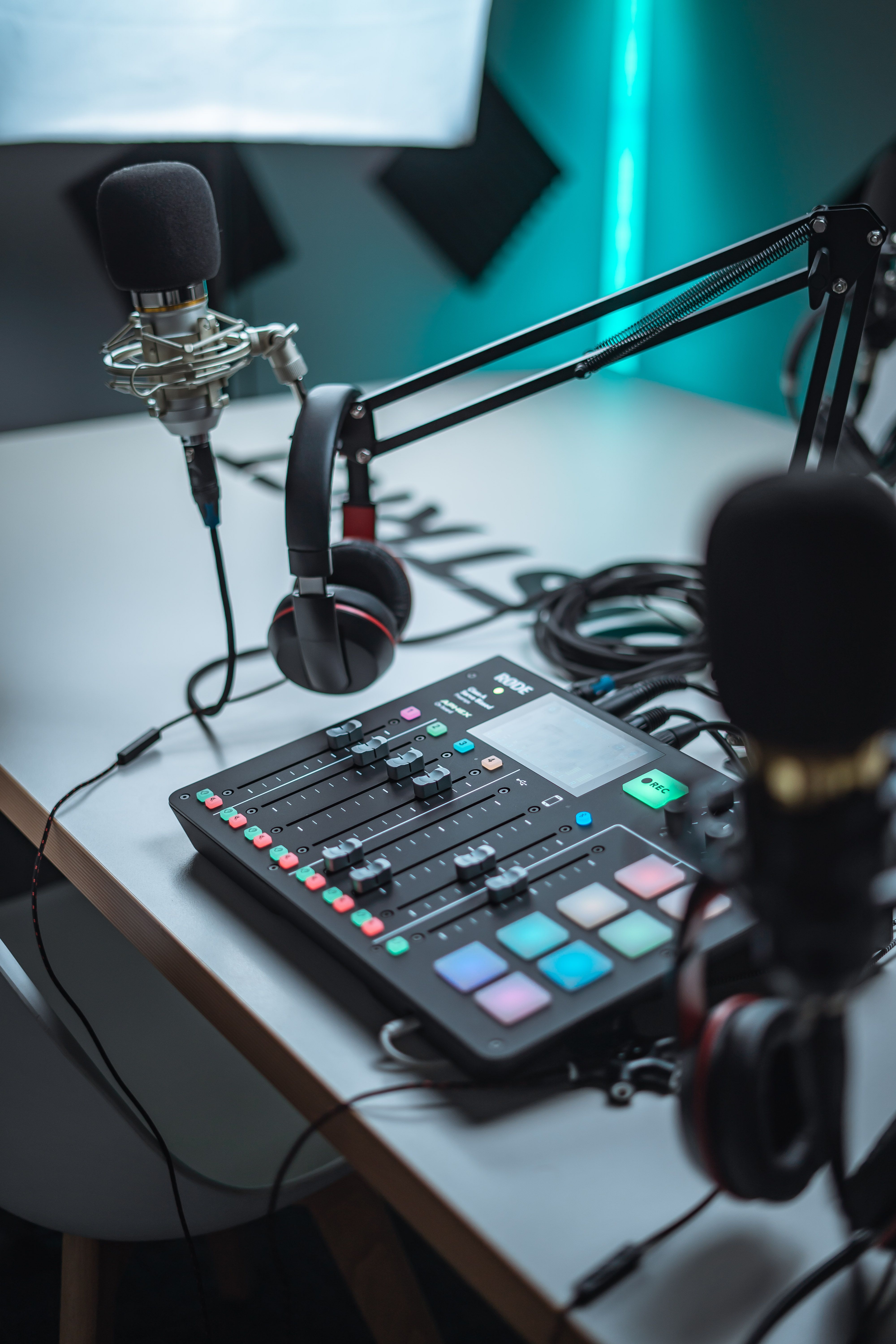 Audiences radio 2026 : Inter leader, Nova bondit, généralistes en recul