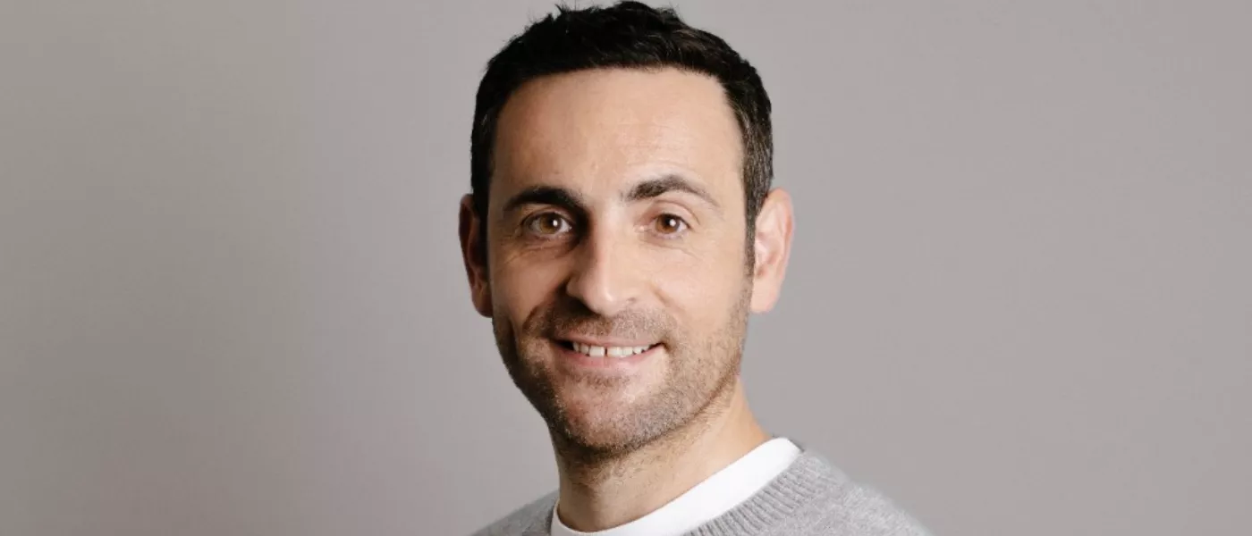 Camille Combal préside son premier conseil municipal sur France Inter