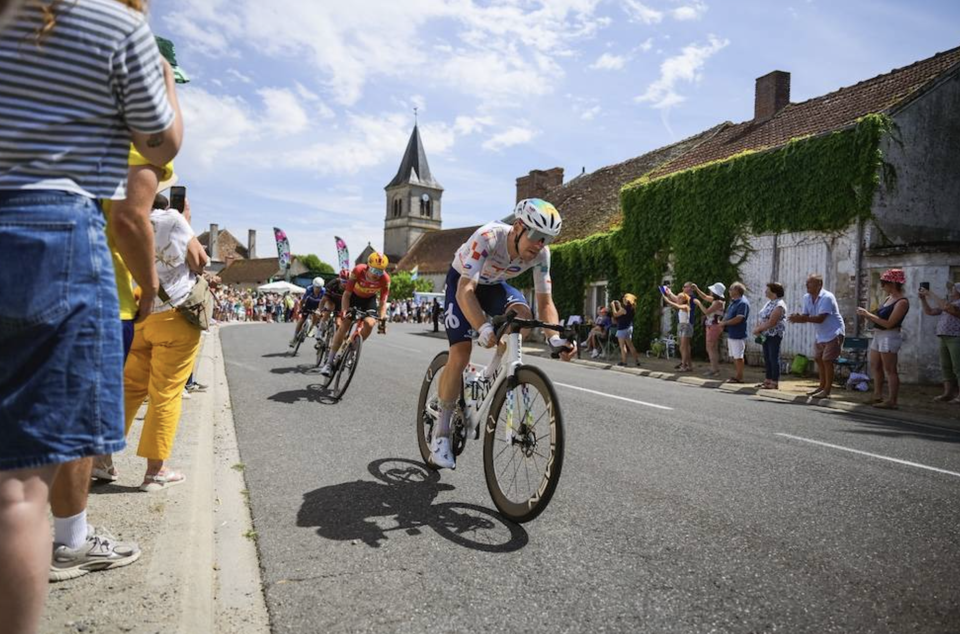 Tour de France 2026 étape 11 Nevers : Soren Waerenskjold vainqueur au sprint