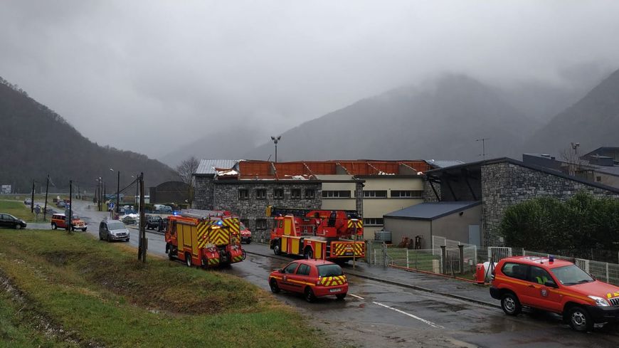 Toit de l'école de Saint-Béat