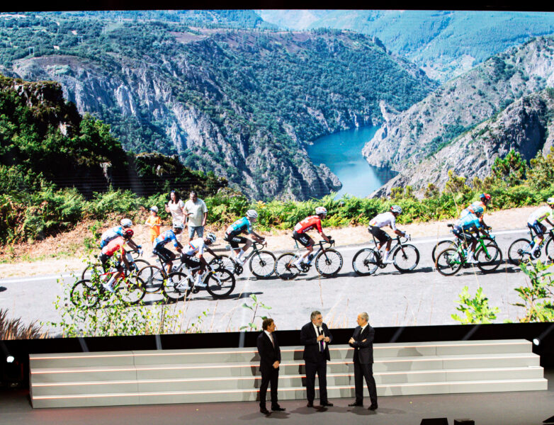 LA VUELTA 2025 J-10