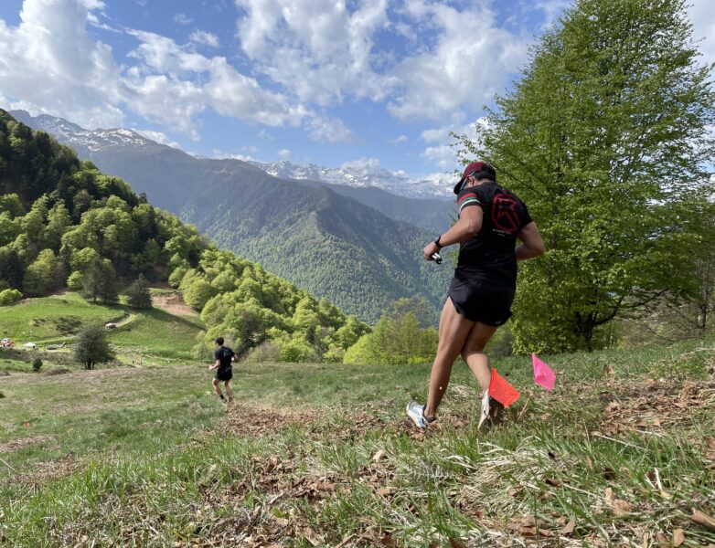 Trail totem social