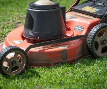 tondeuse réparation-entretien-printemps et ça repart !